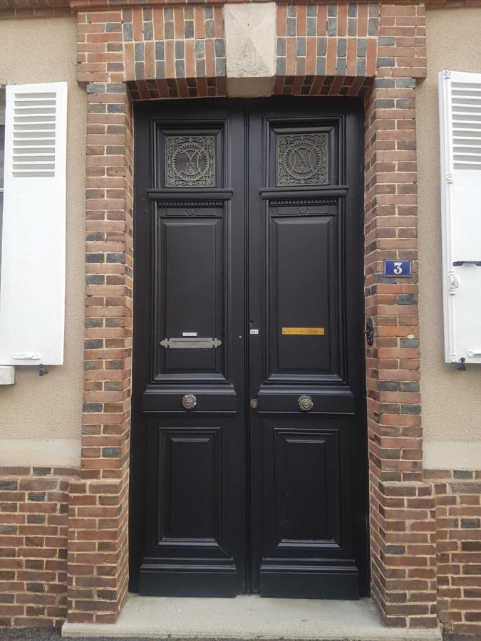 Le Clos Saint-Germain Rugles Buitenkant foto